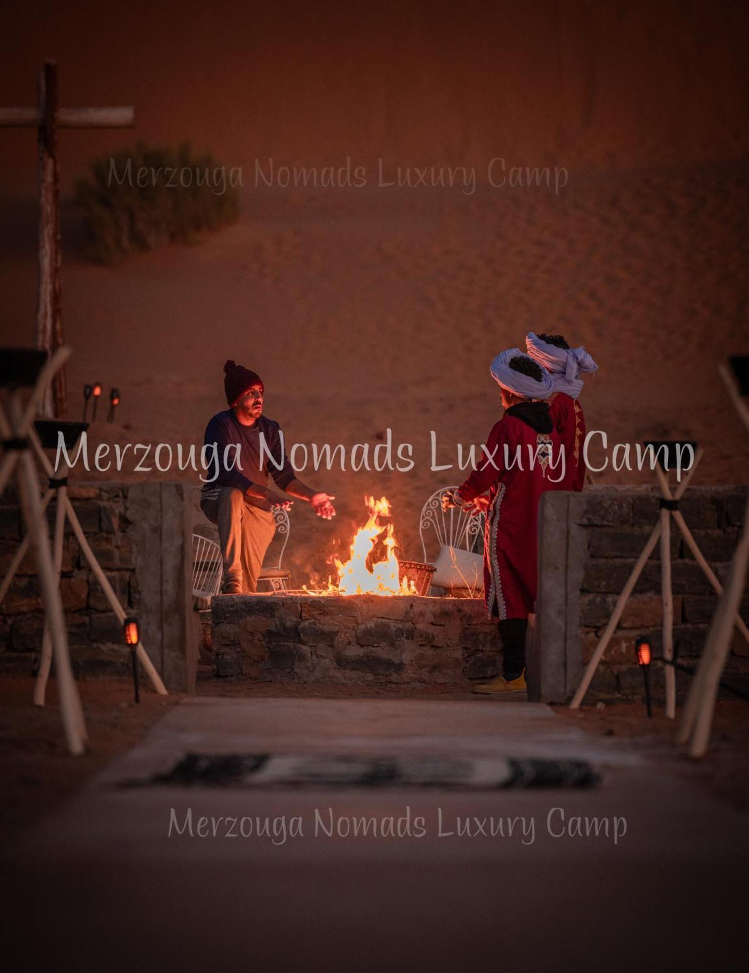 Merzouga Nomads Luxury Camp Экстерьер фото