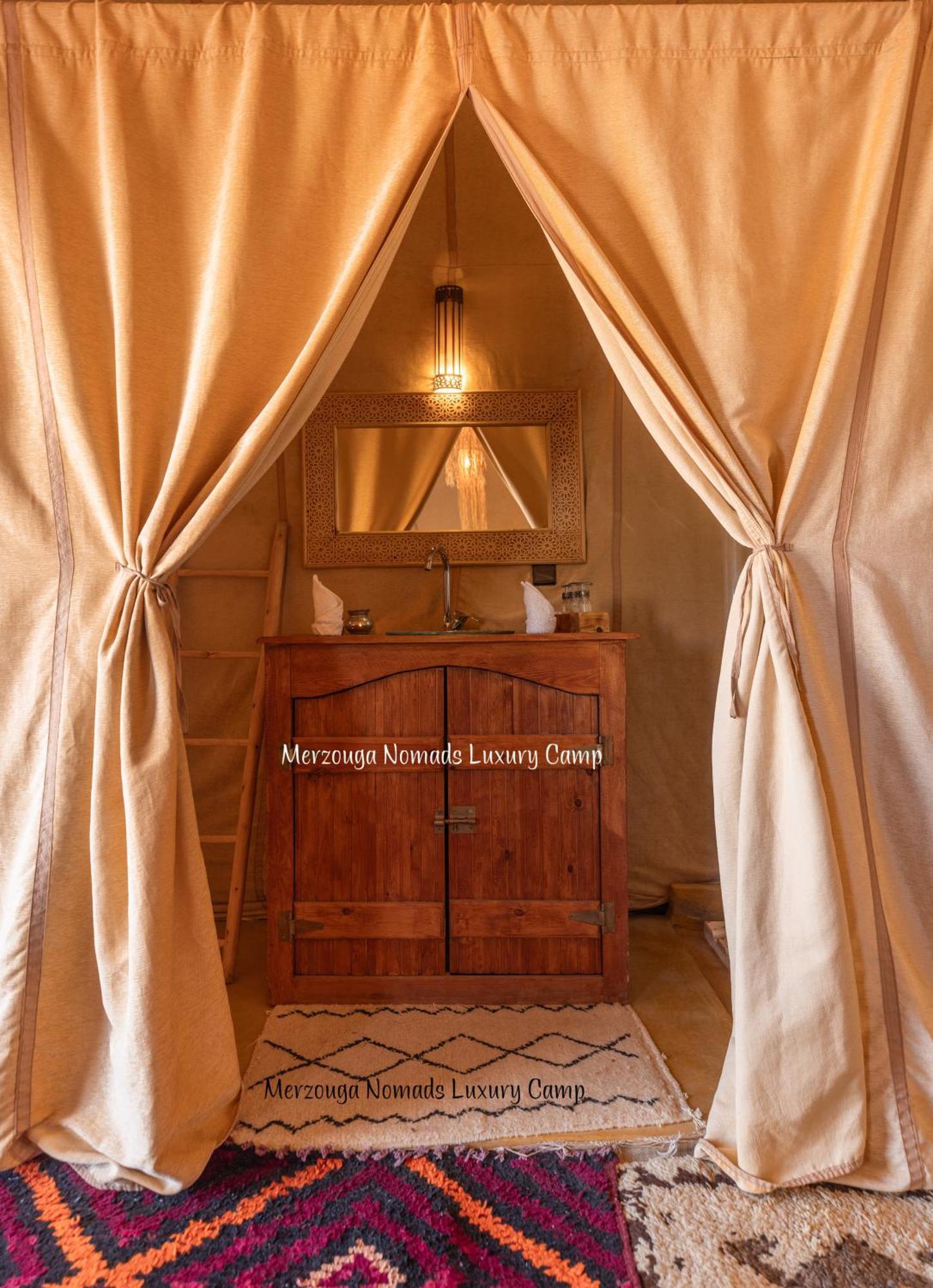 Merzouga Nomads Luxury Camp Экстерьер фото